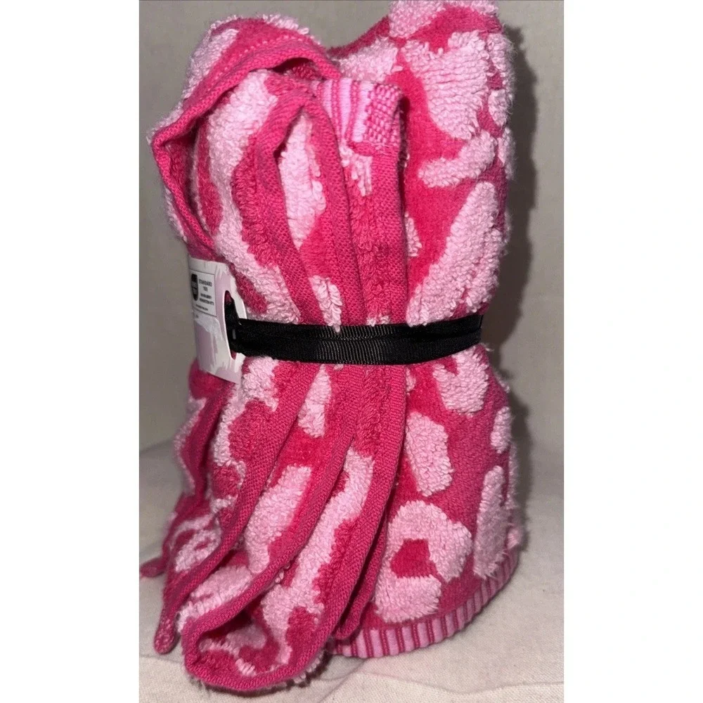 NEW Betsey Johnson 2 Pc Hand Towel Set Pink Heart 100% Cotton